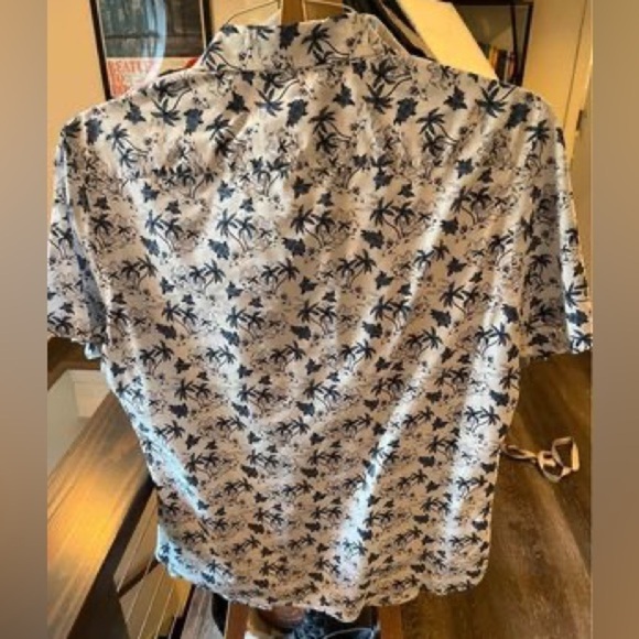 Slate and stone, Blue And White, Mens Medium Shirt - Picture 2 of 3